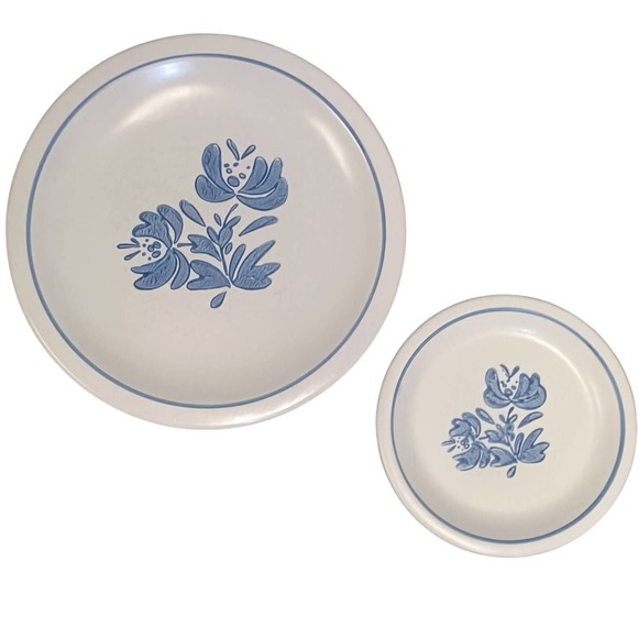 Pfaltzgraff Yorktowne Stoneware Set - ! Dinner Plate & 1 Salad Plate - Picture 1 of 3